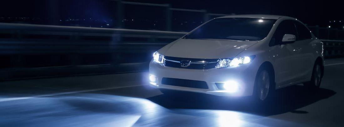 Solicita Las Descubre cómo las luces LED secuenciales para autos pueden  elevar el estilo y la seguridad de tu vehículo - Formación Alba