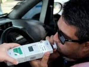 Qué aspecto NO afecta la prueba de alcoholemia en un conductor?